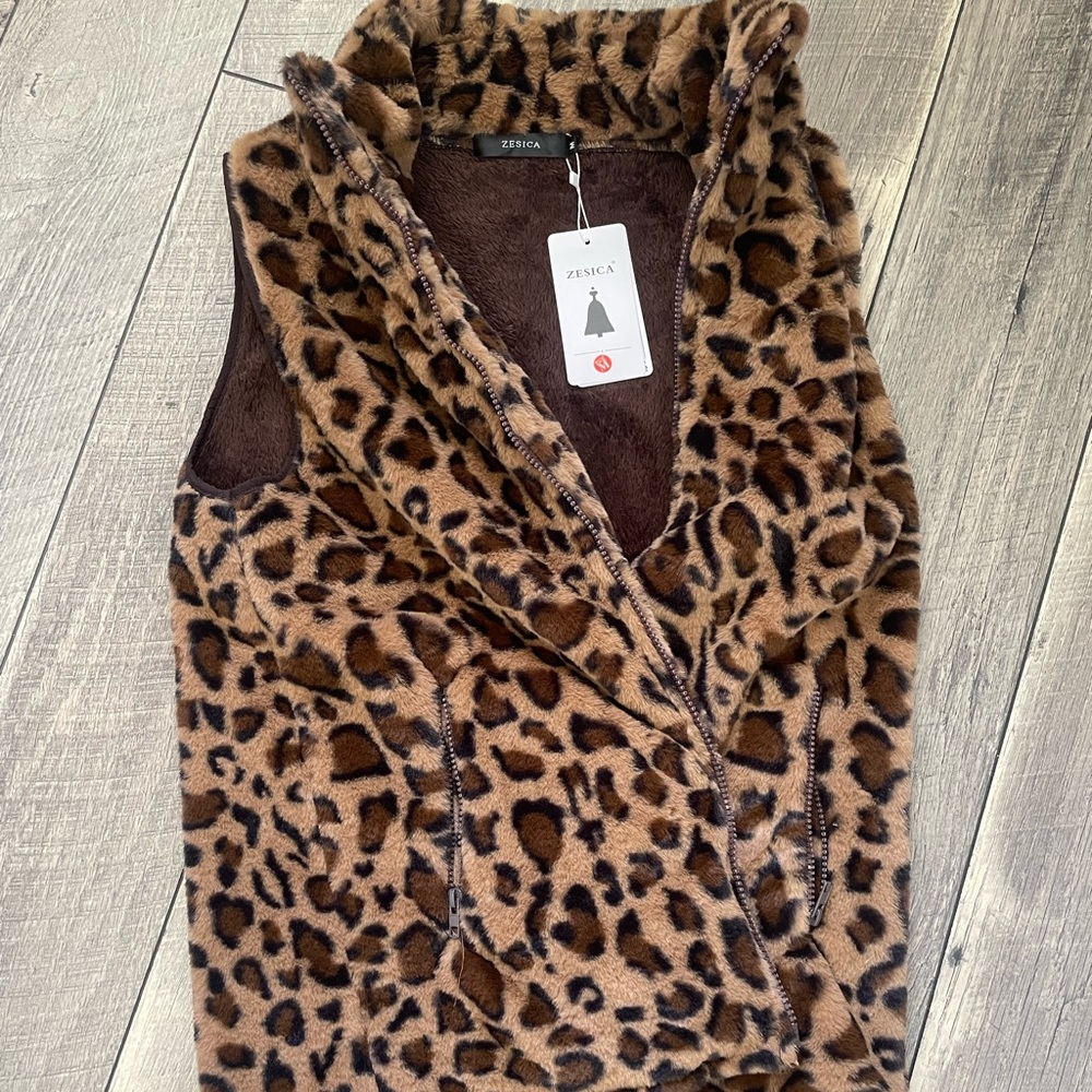 Cheetah New Zip Up Vest with Pockets